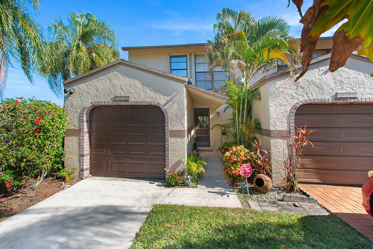 23286 Southwest 54th Way, Unit F Boca Raton, FL 33433 - Photo 2 of 30 Townhouse