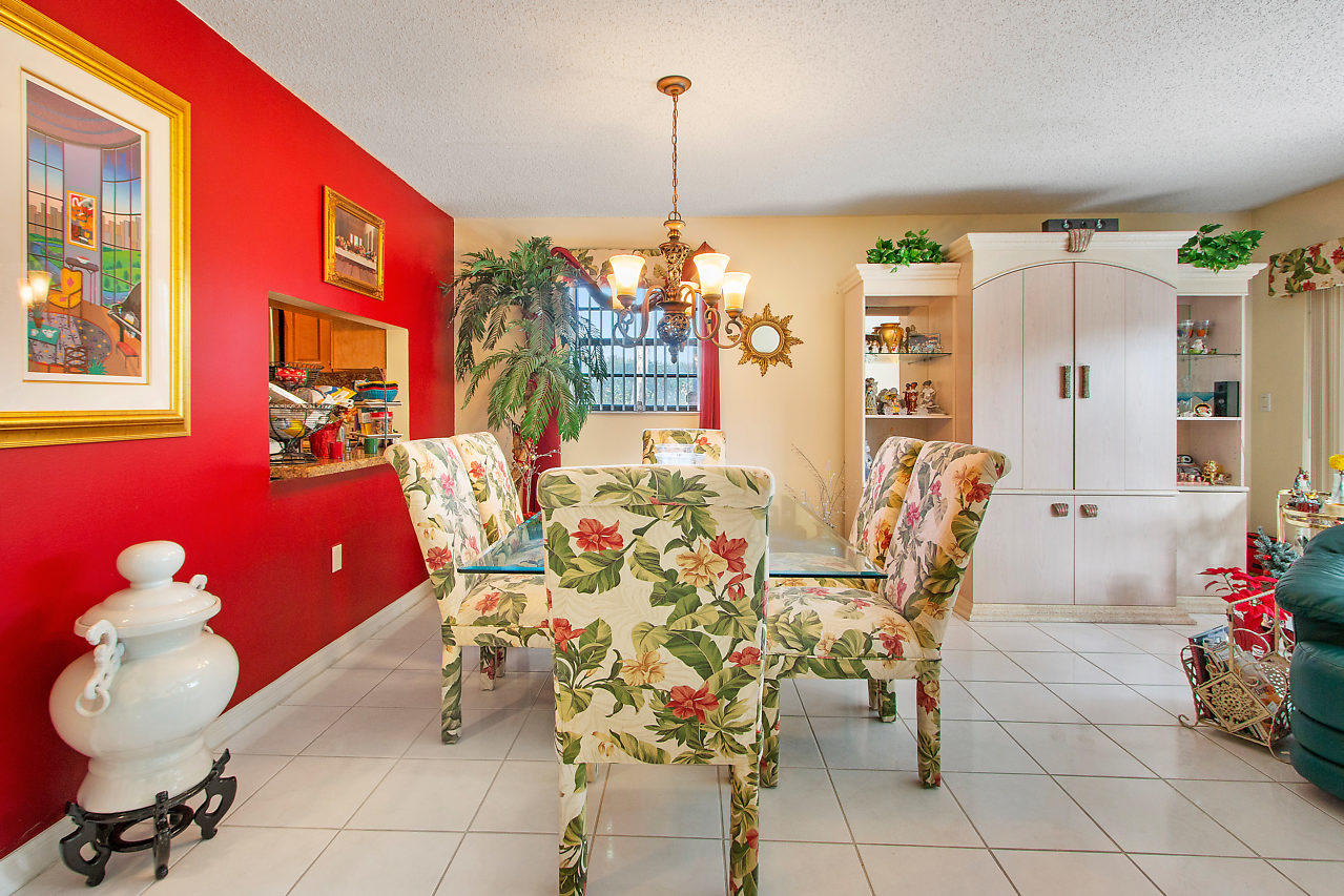 23286 Southwest 54th Way, Unit F Boca Raton, FL 33433 - Photo 6 of 30 Dining Area