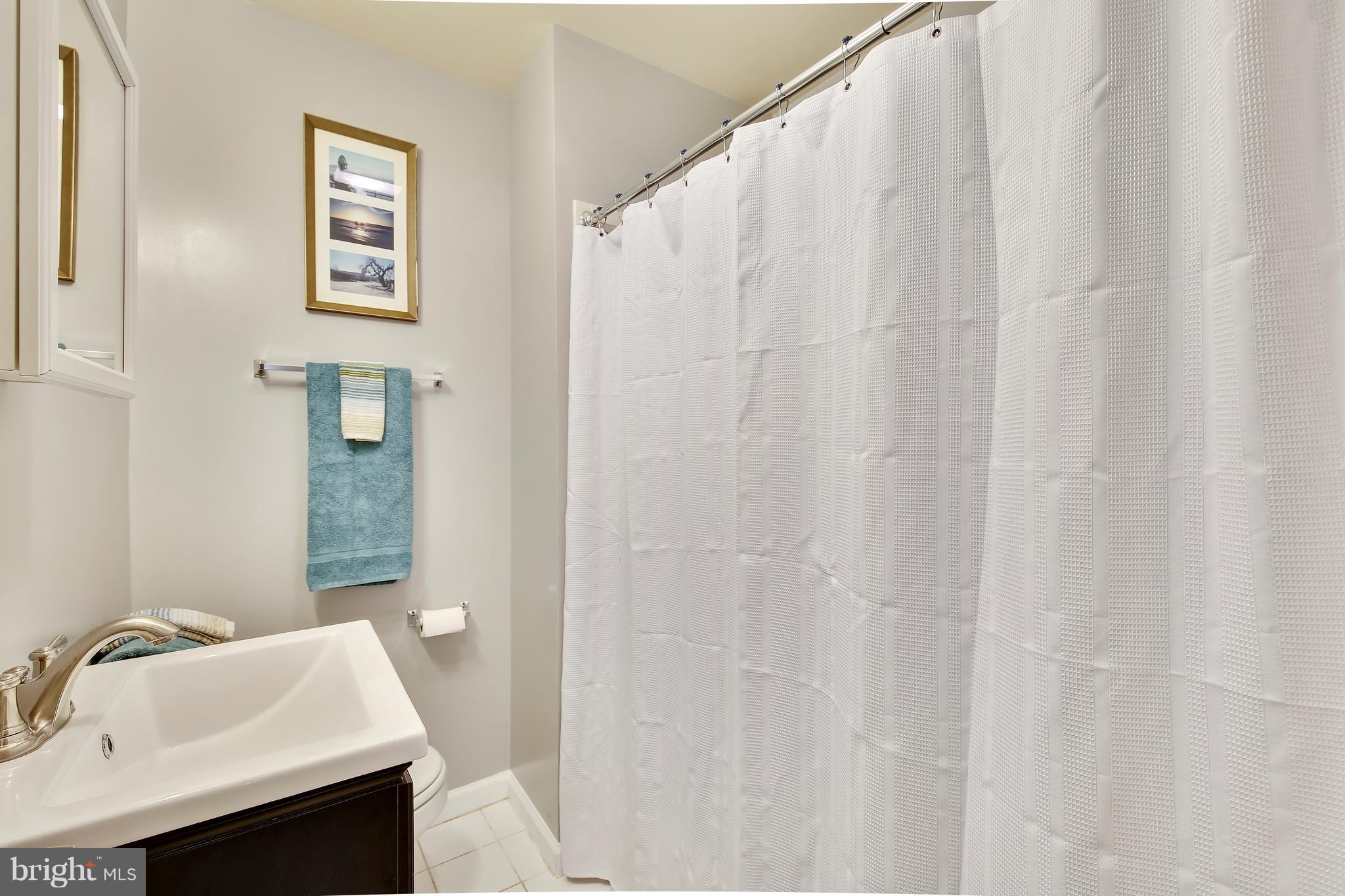 2511 Plyers Mill Road Silver Spring, MD 20902 - Photo 22 of 26 Bath