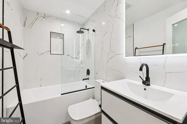 $4,000 | 746 Morton Street Northwest, Unit 1, Washington, DC 20010