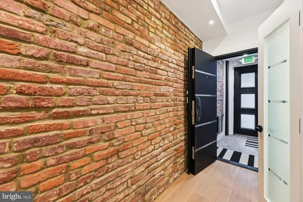 $4,000 | 746 Morton Street Northwest, Unit 1, Washington, DC 20010