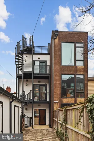 $4,000 | 746 Morton Street Northwest, Unit 1, Washington, DC 20010