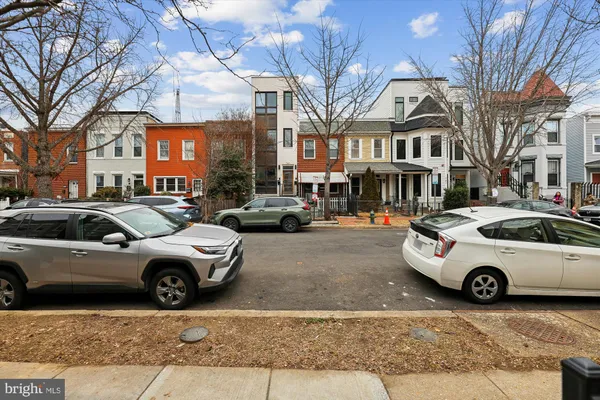 $4,000 | 746 Morton Street Northwest, Unit 1, Washington, DC 20010