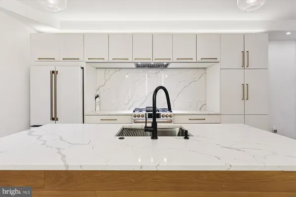 $4,000 | 746 Morton Street Northwest, Unit 1, Washington, DC 20010