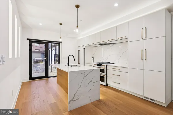 $4,000 | 746 Morton Street Northwest, Unit 1, Washington, DC 20010