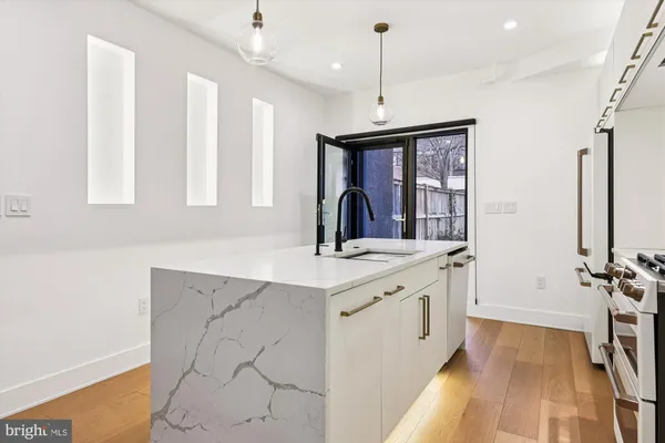 $4,000 | 746 Morton Street Northwest, Unit 1, Washington, DC 20010