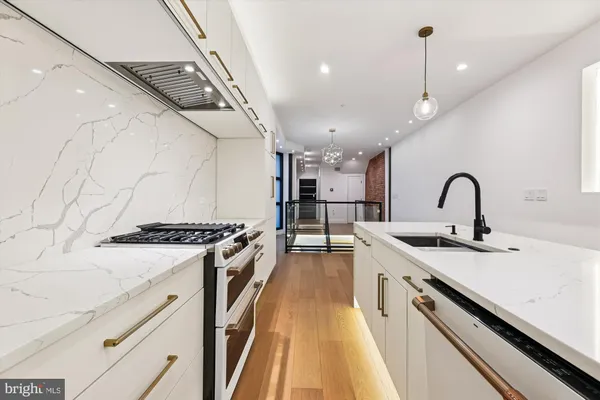 $4,000 | 746 Morton Street Northwest, Unit 1, Washington, DC 20010