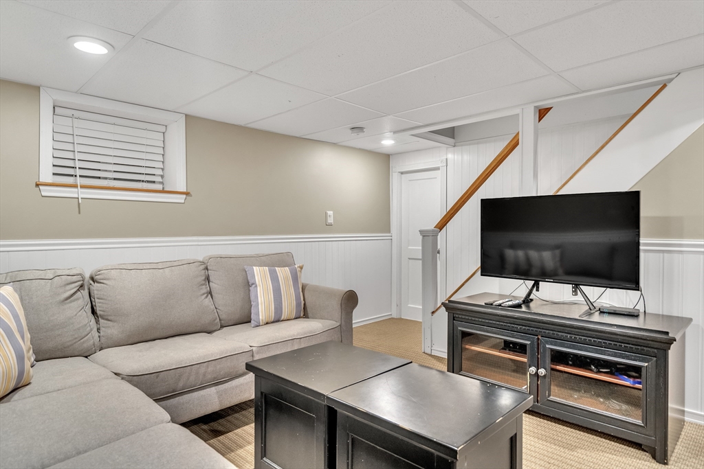 58 Madison Road Waltham, MA 02453 - Photo 24 of 36