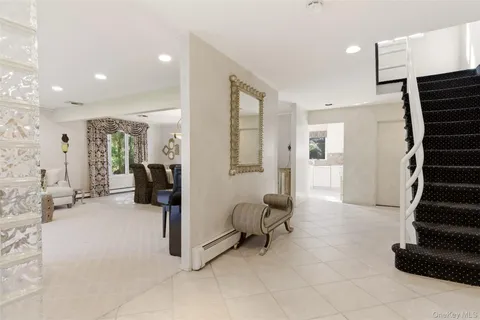 a view of entryway with livingroom and furniture