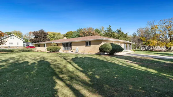 $355,000 | 5588 35th Street, Rockford, IL 61109