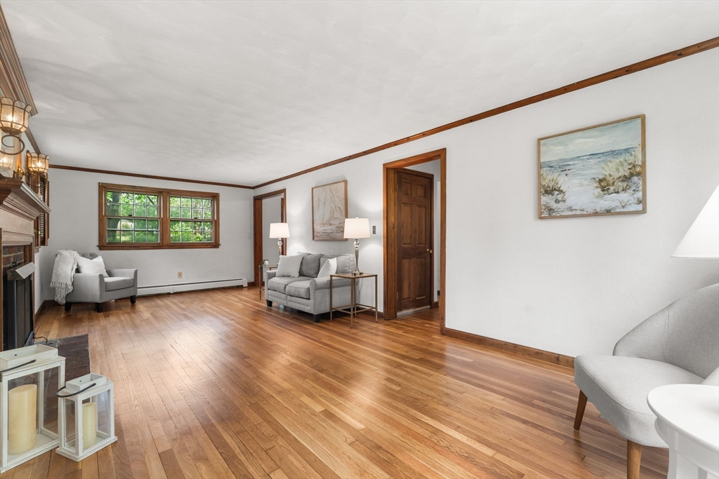 241 Fox Hill Road Burlington, MA 01803 - Photo 8 of 40 Gallery Image 8