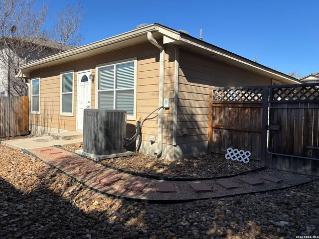 $1,775 | 5410 Bright Creek, San Antonio, TX 78240