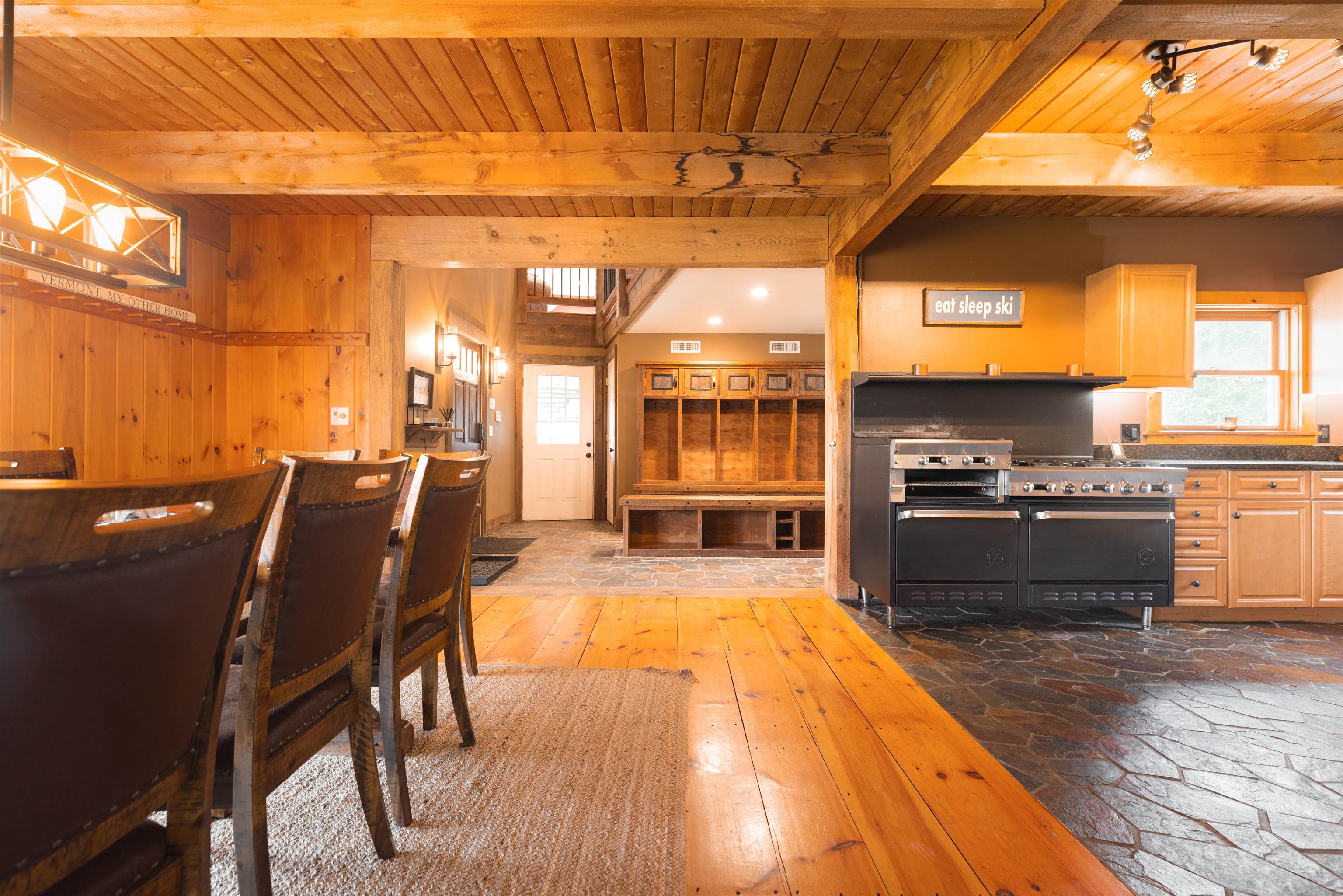 339 Coldbrook Road Wilmington, VT 05363 - Photo 7 of 54