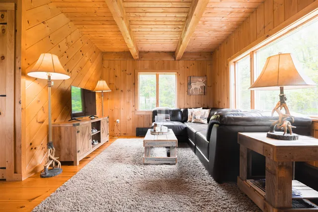 $1,200,000 | 339 Coldbrook Road, Wilmington, VT 05363