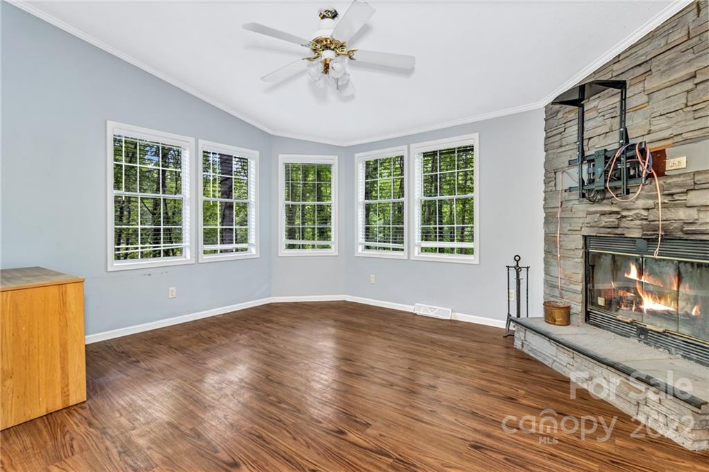 11 Vehorn Road Fairview, NC 28730 - Photo 5 of 34 Gallery Image 5
