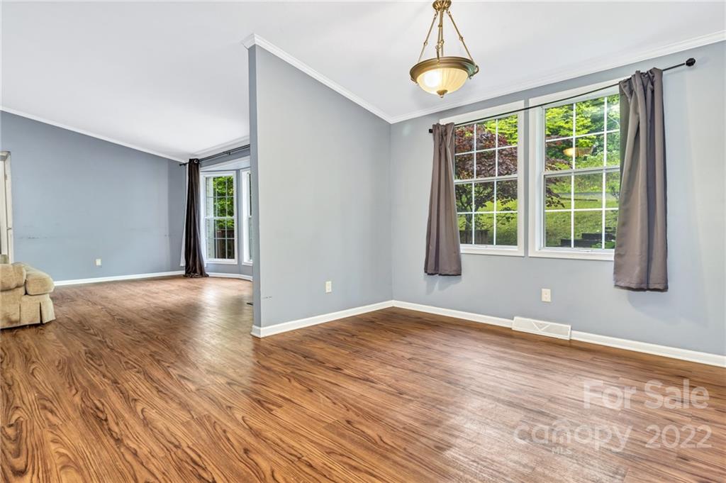 11 Vehorn Road Fairview, NC 28730 - Photo 10 of 34 Gallery Image 10