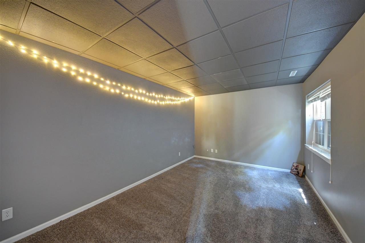 4909 North Willowbend Road Northeast Cedar Rapids, IA 52411 - Photo 39 of 43 Gallery Image 39