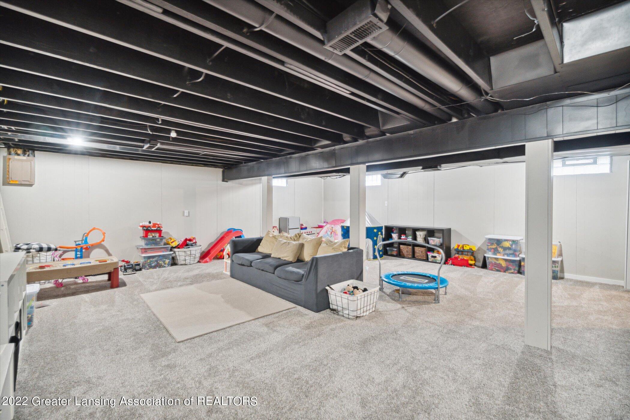 3610 West Holmes Road Lansing, MI 48911 - Photo 28 of 35 32-3610-W-Holmes-Rd-Lansing-MI-48911-Win