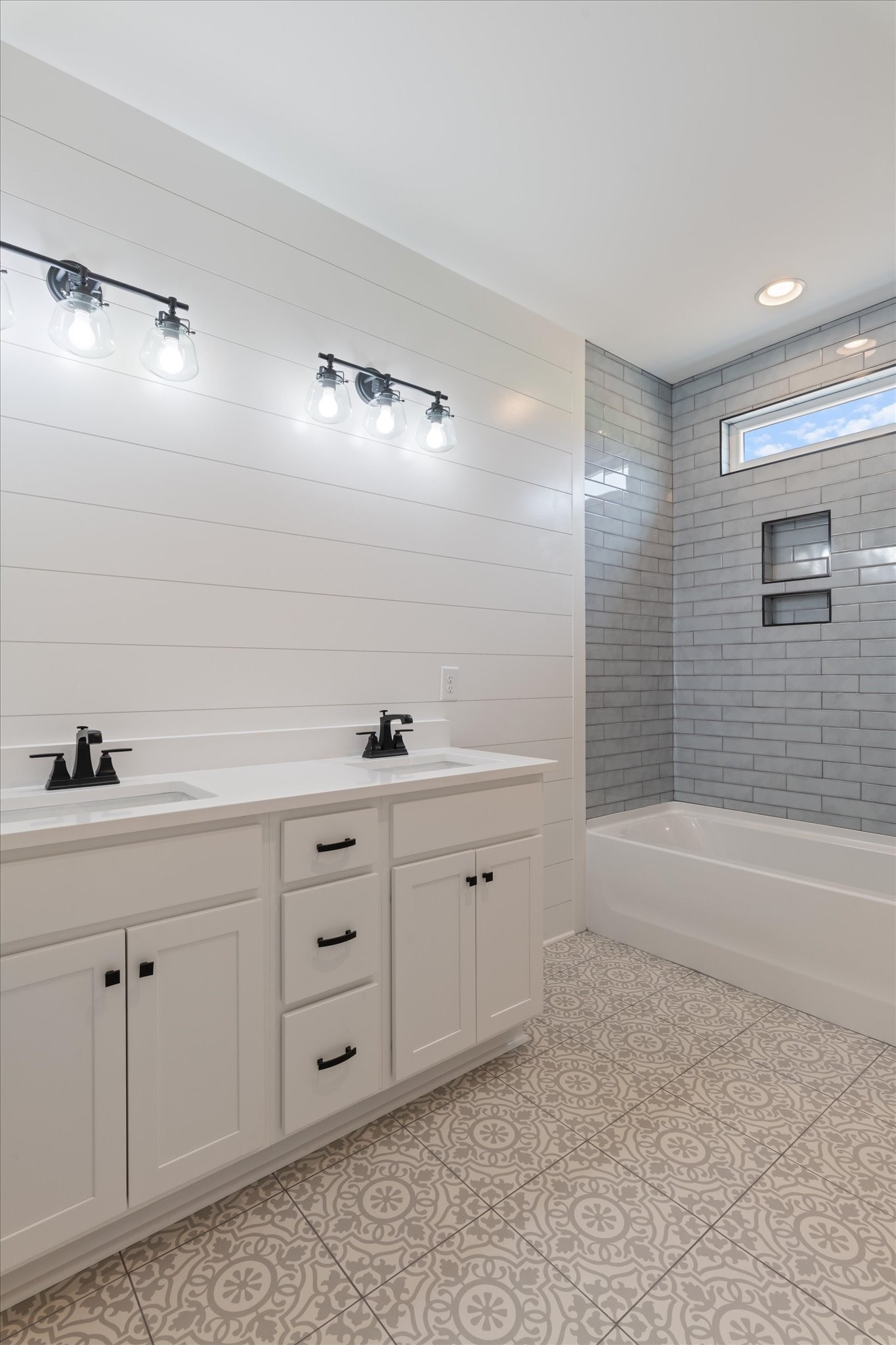 313 Burns Road Shelbyville, TN 37160 - Photo 17 of 39 Gallery Image 17