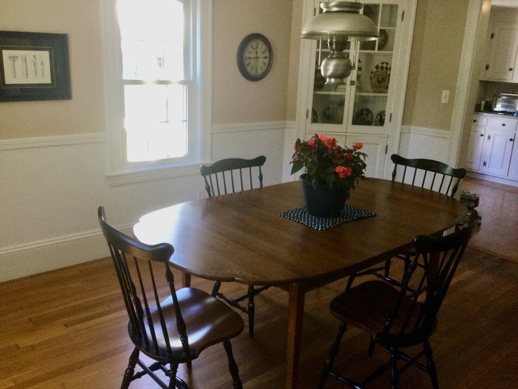 114 Chestnut Street Andover, MA 01810 - Photo 12 of 42