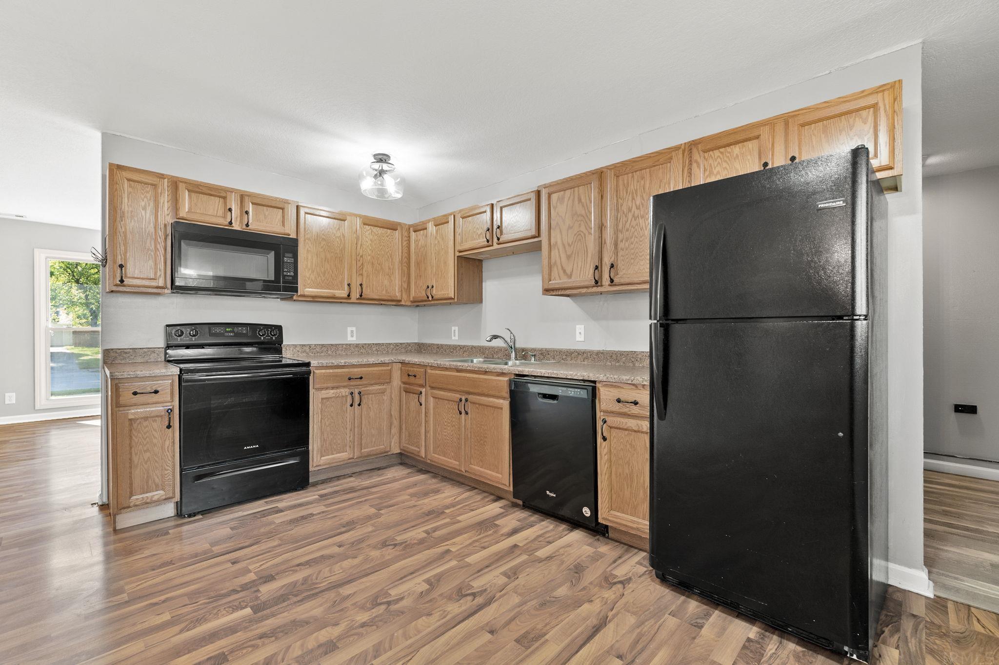 925 Tulip Tree Road Fort Wayne, IN 46825 - Photo 12 of 31 Gallery Image 12