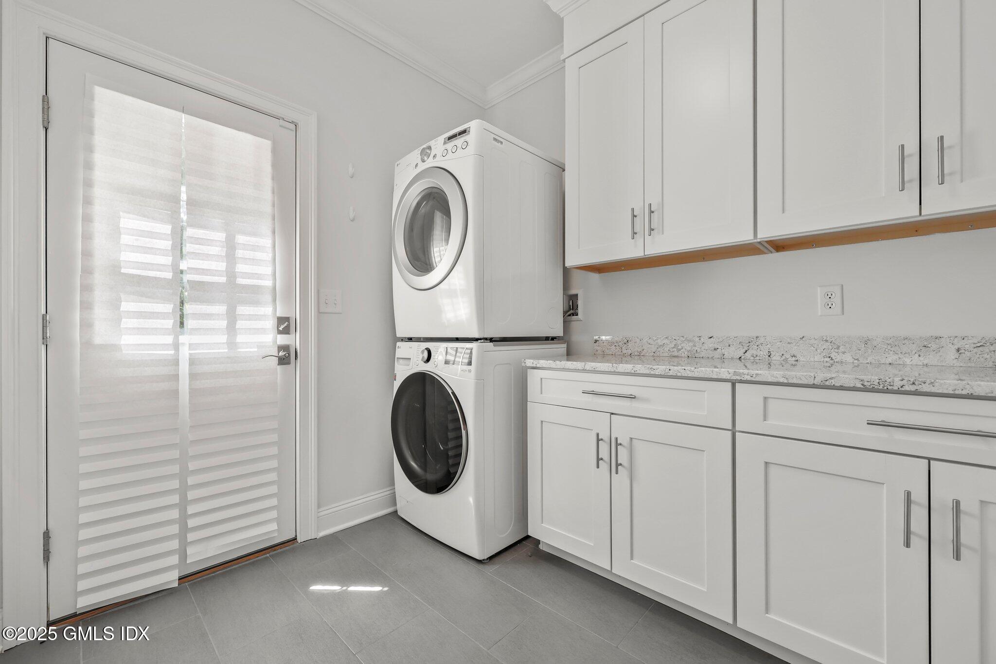 551 River Road Cos Cob, CT 06870 - Photo 8 of 25 Laundry Room