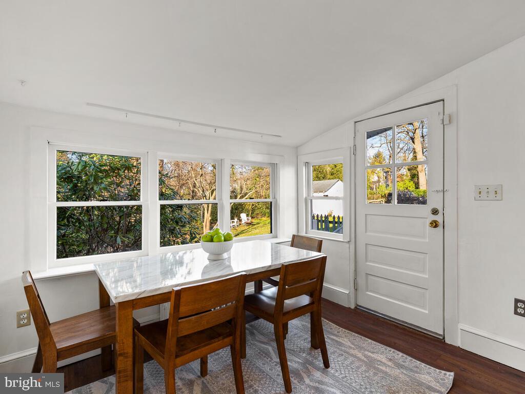 2011 Luzerne Avenue Silver Spring, MD 20910 - Photo 17 of 51