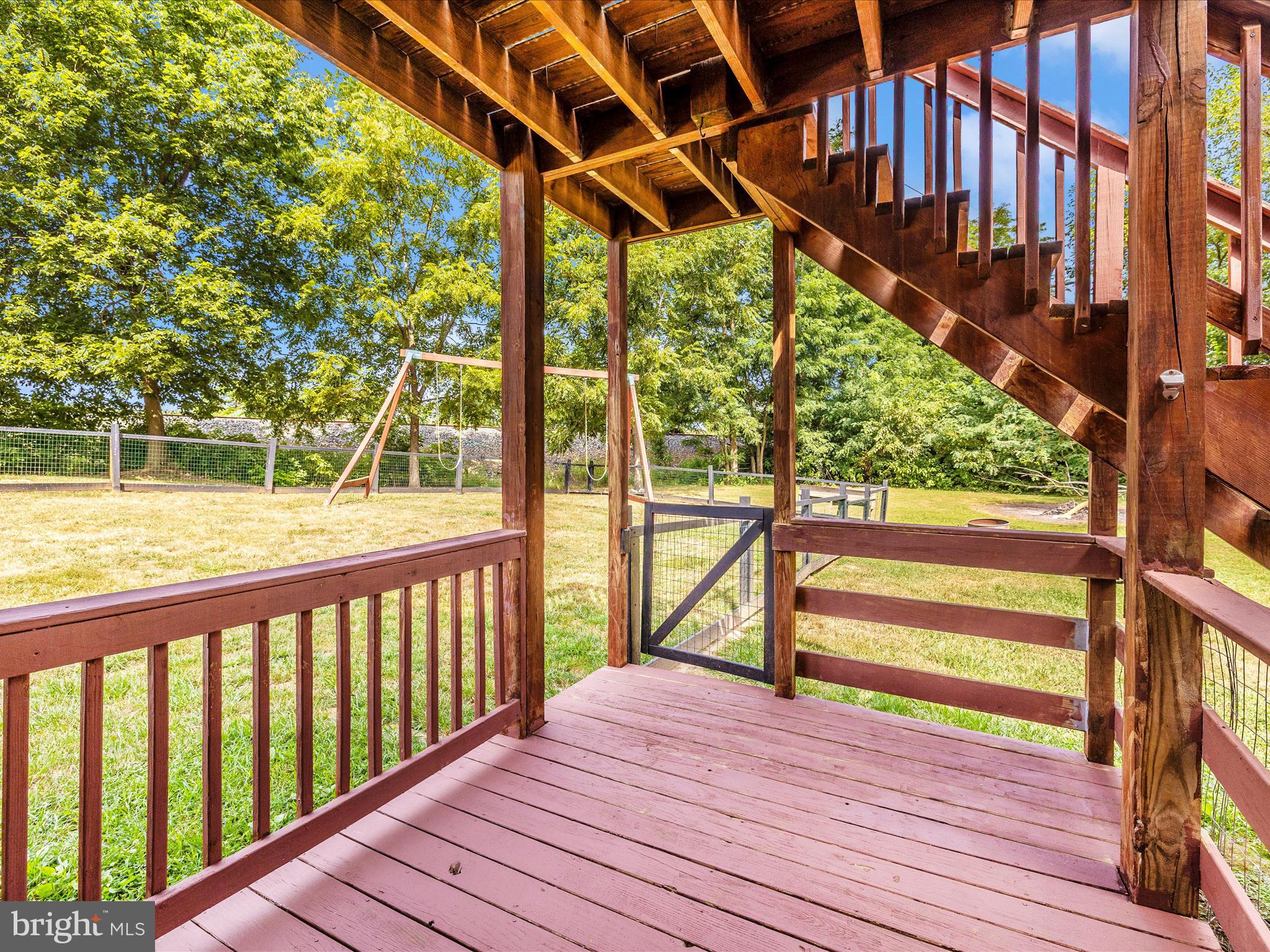 18604 Wagaman Road Hagerstown, MD 21740 - Photo 51 of 68 Exterior Deck