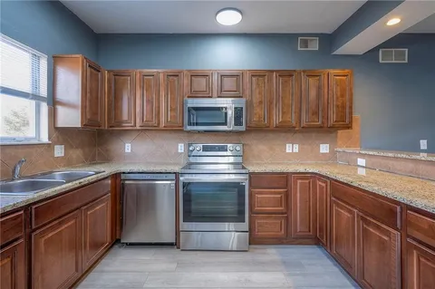 $239,780 | 10538 East 45th Terrace, Kansas City, MO 64133