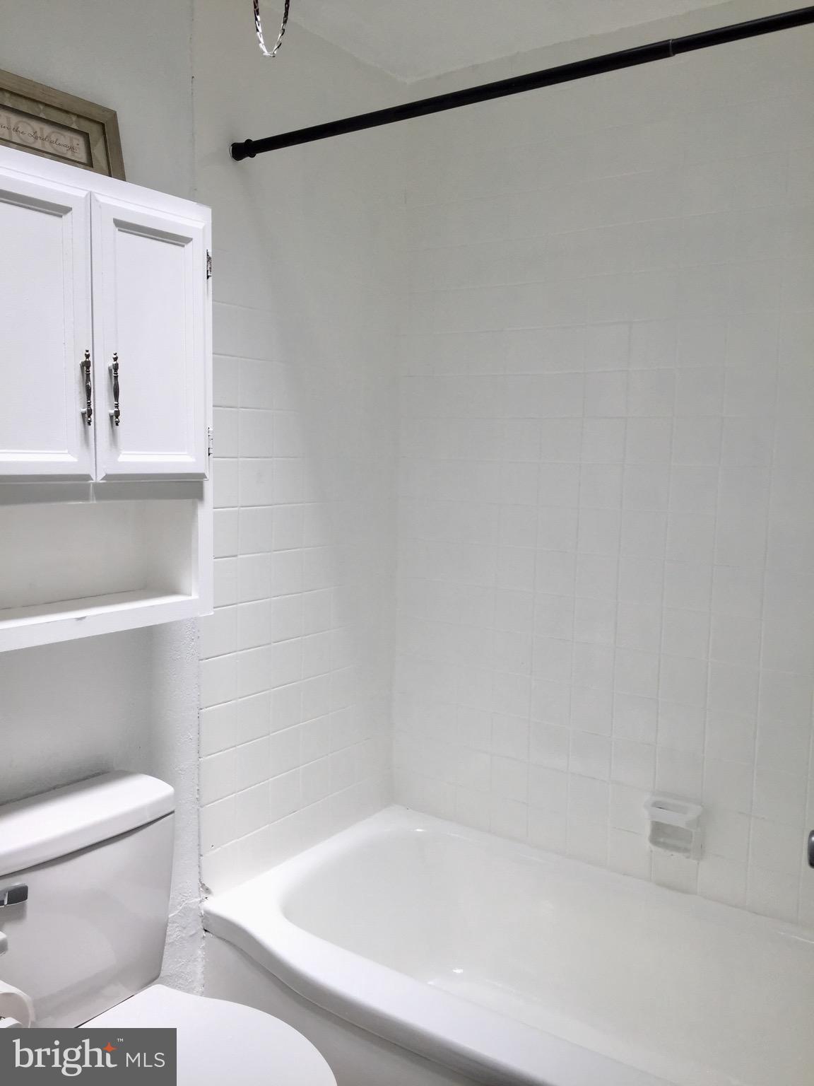 408 Shetland Road Darby, PA 19023 - Photo 20 of 38 Bathroom