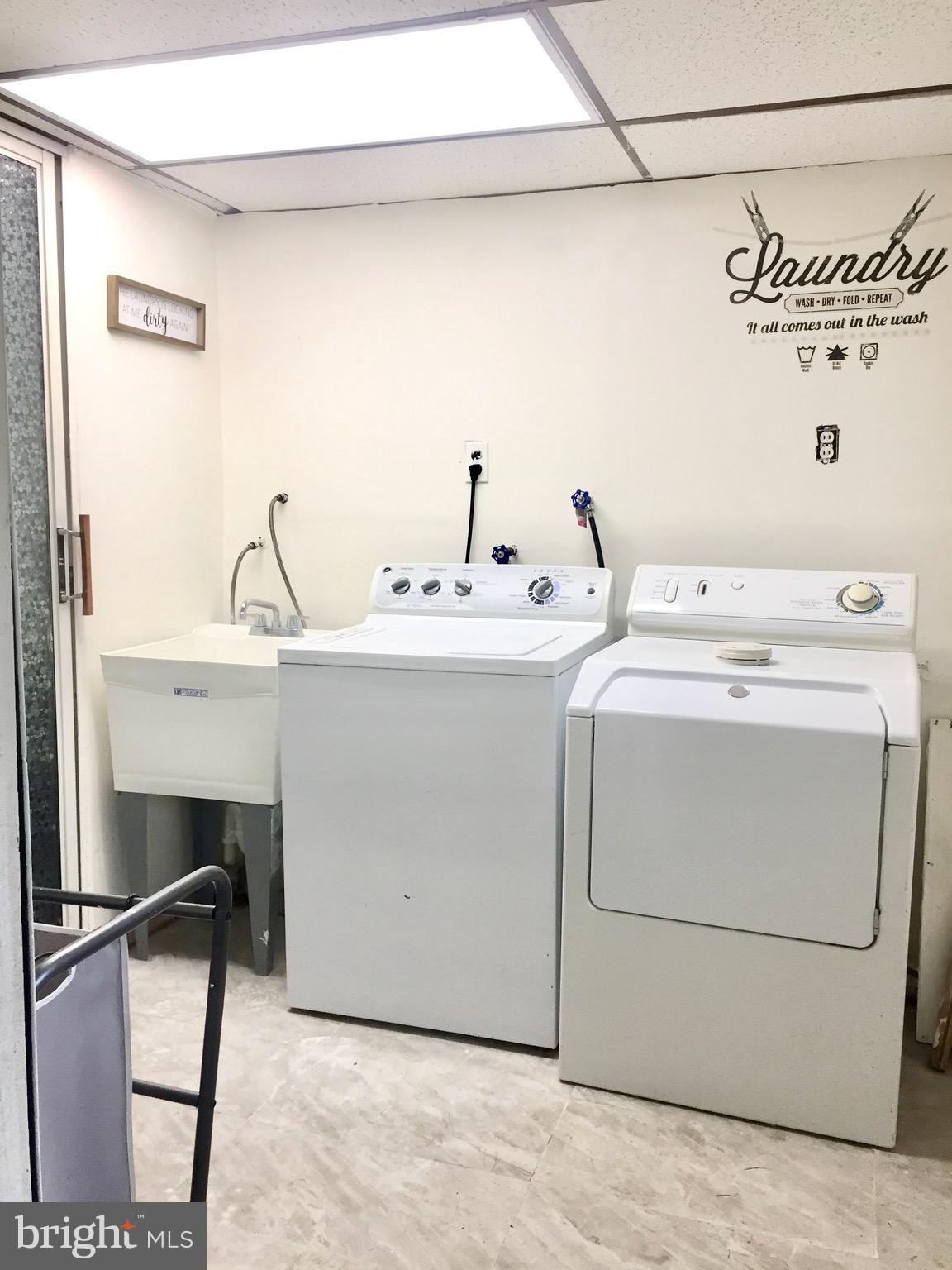 408 Shetland Road Darby, PA 19023 - Photo 28 of 38 Laundry Room