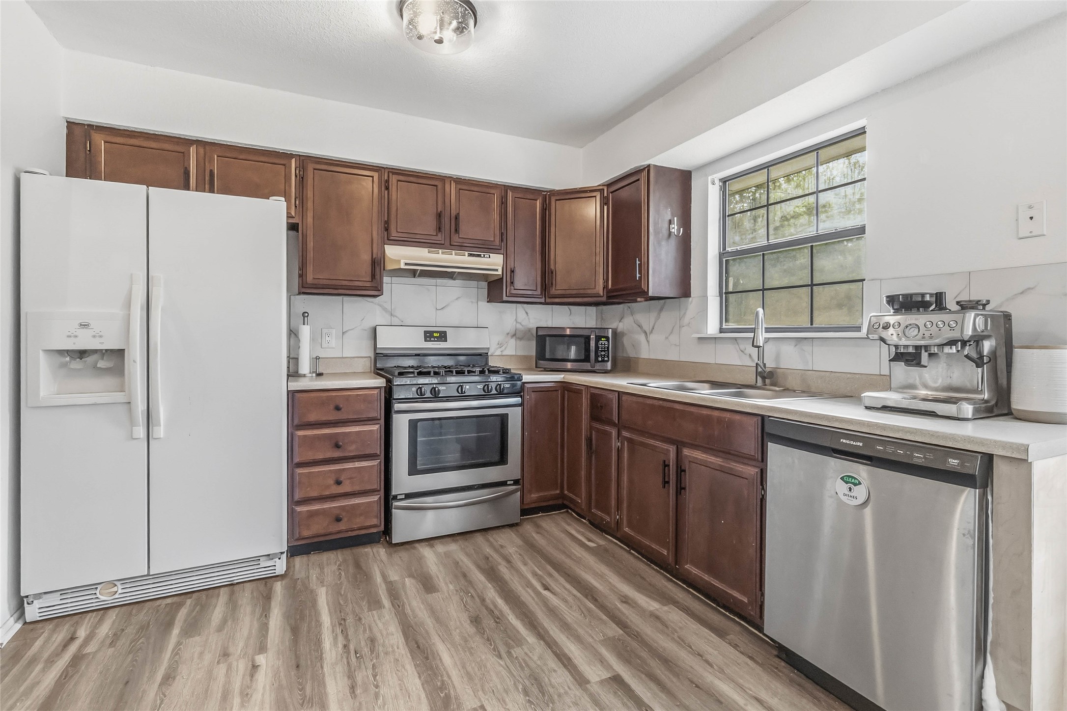 805 Indiana Street San Marcos, TX 78666 - Photo 8 of 39