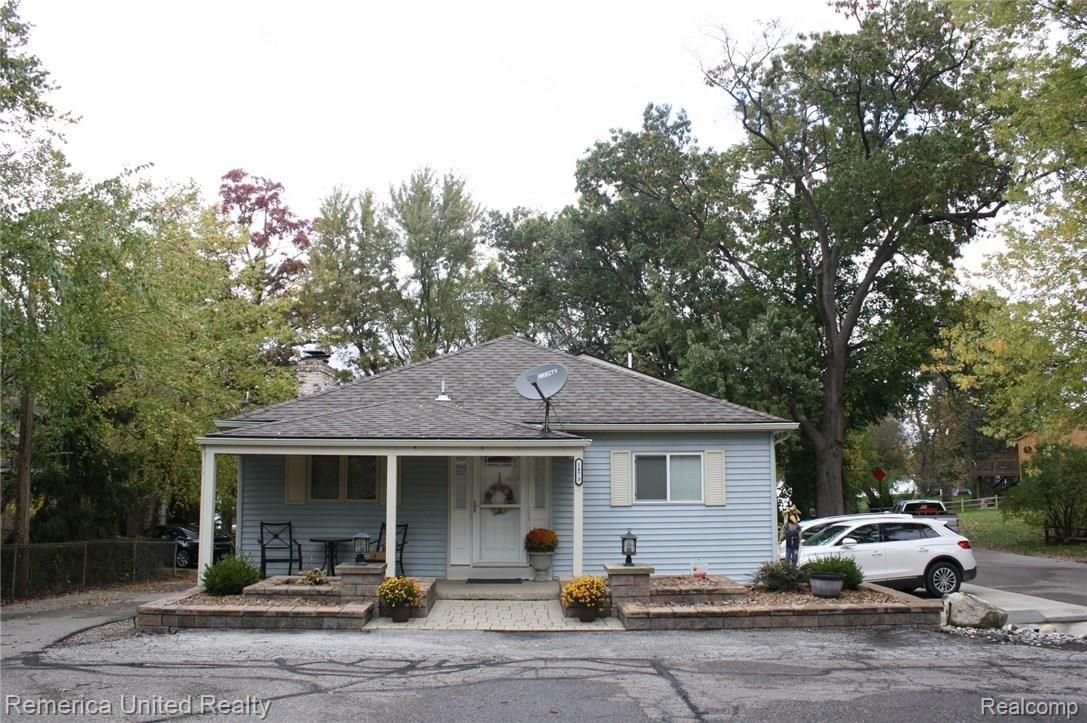 1873 Ladd Road Walled Lake, MI 48390 - Photo 49 of 50 IMG_0353.JPG