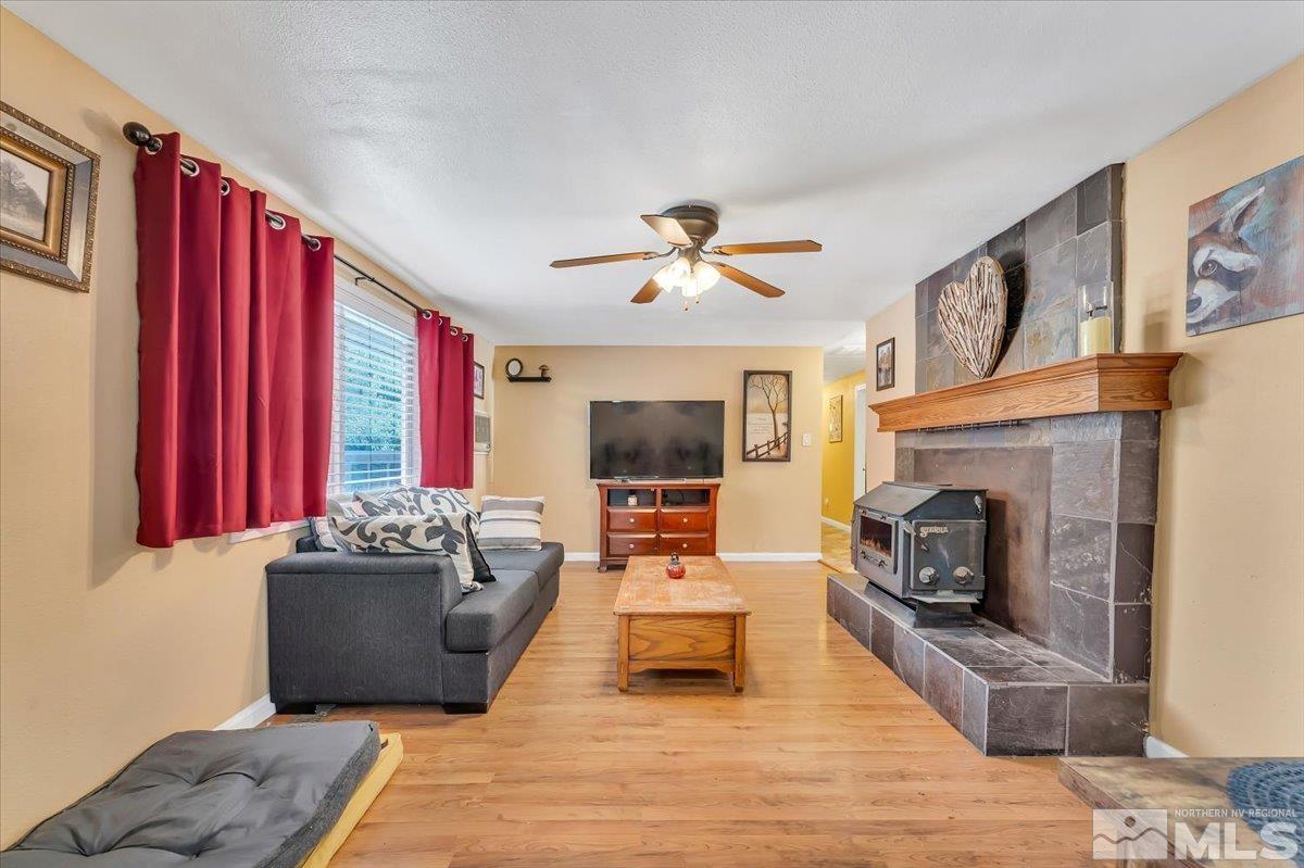 305 Coretta Way Reno, NV 89506 - Photo 13 of 38 Photo 13