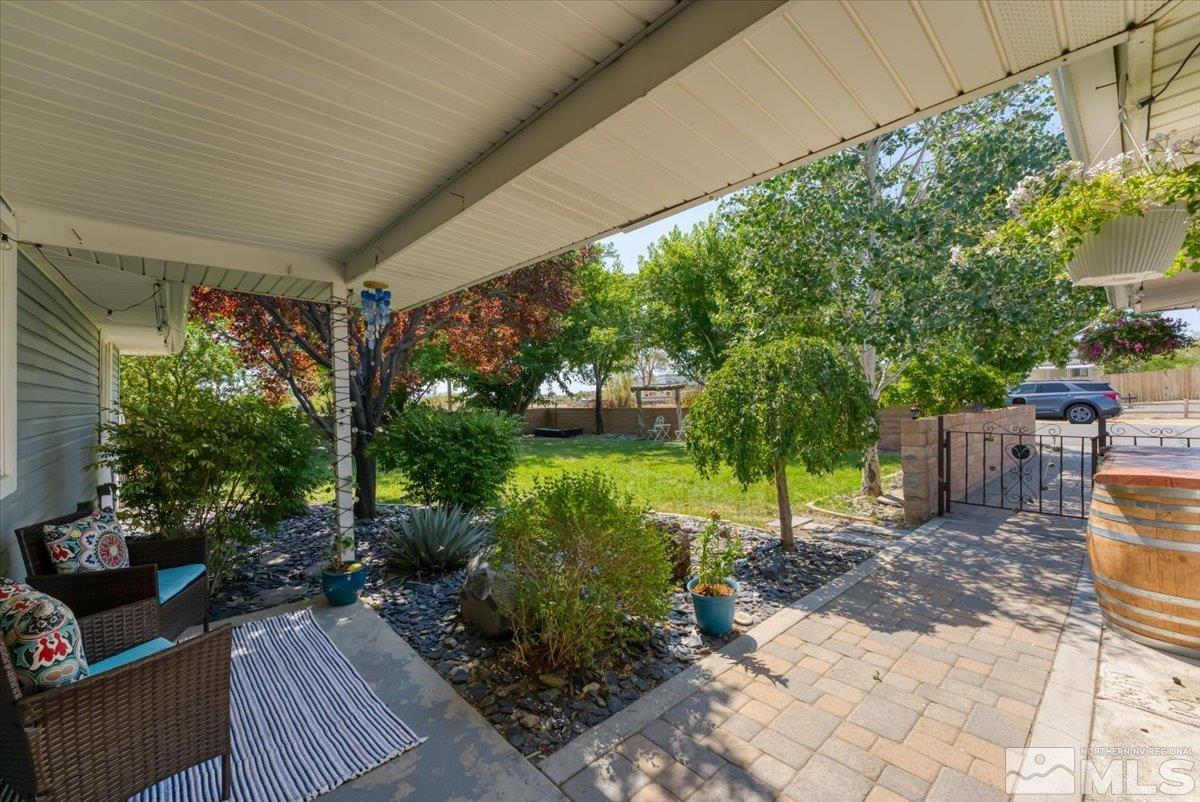 305 Coretta Way Reno, NV 89506 - Photo 2 of 38 Photo 2
