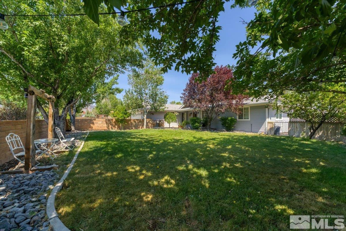 305 Coretta Way Reno, NV 89506 - Photo 4 of 38 Photo 4