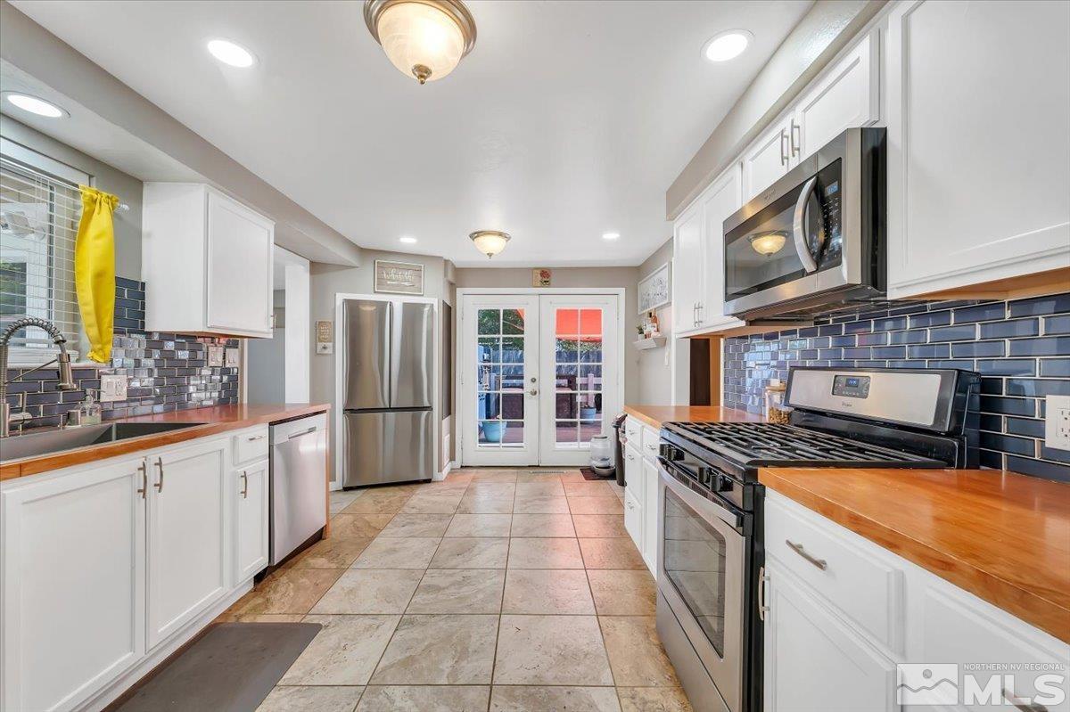 305 Coretta Way Reno, NV 89506 - Photo 10 of 38 Photo 10