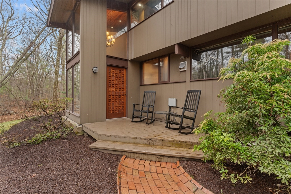 241 Belknap Road Framingham, MA 01701 - Photo 4 of 42 Gallery Image 4
