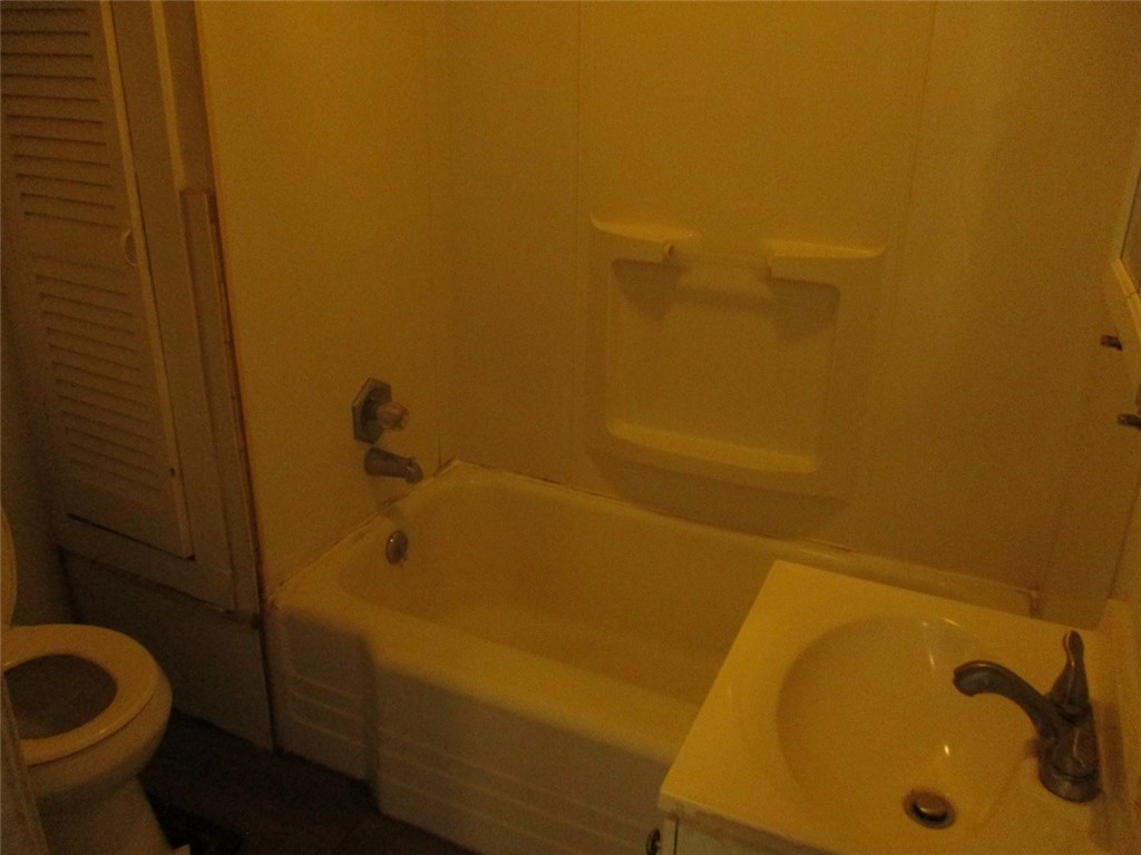 1005 Portland Avenue Rochester, NY 14621 - Photo 18 of 26