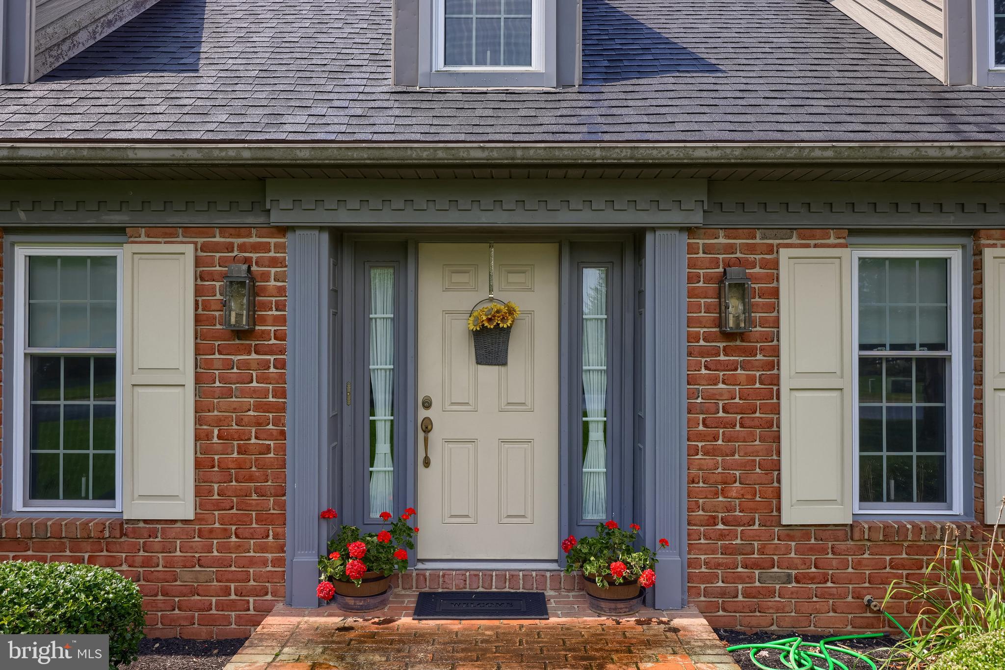 100 Olde Field Drive Lititz, PA 17543 - Photo 4 of 63