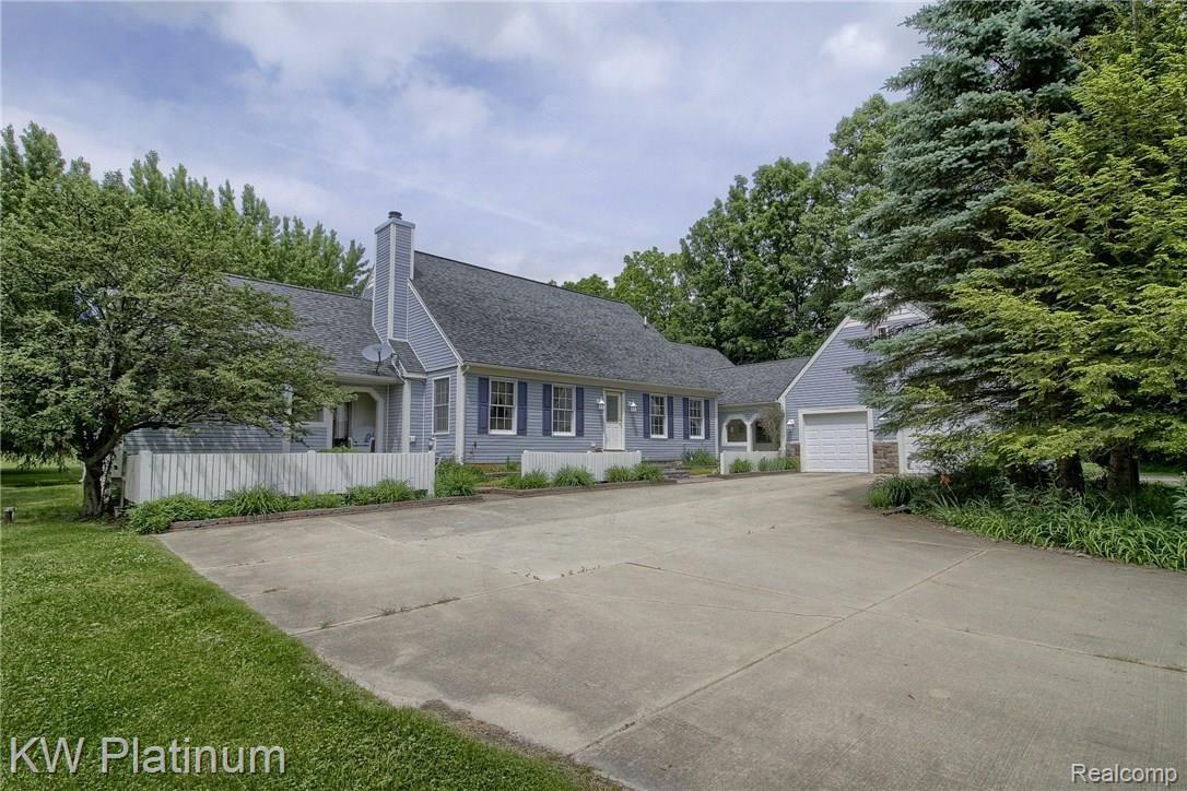 917 Brewer Road Leonard, MI 48367 - Photo 2 of 59 Front.jpg