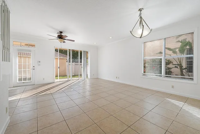 $3,100 | 8050 Murano Circle, Palm Beach Gardens, FL 33418
