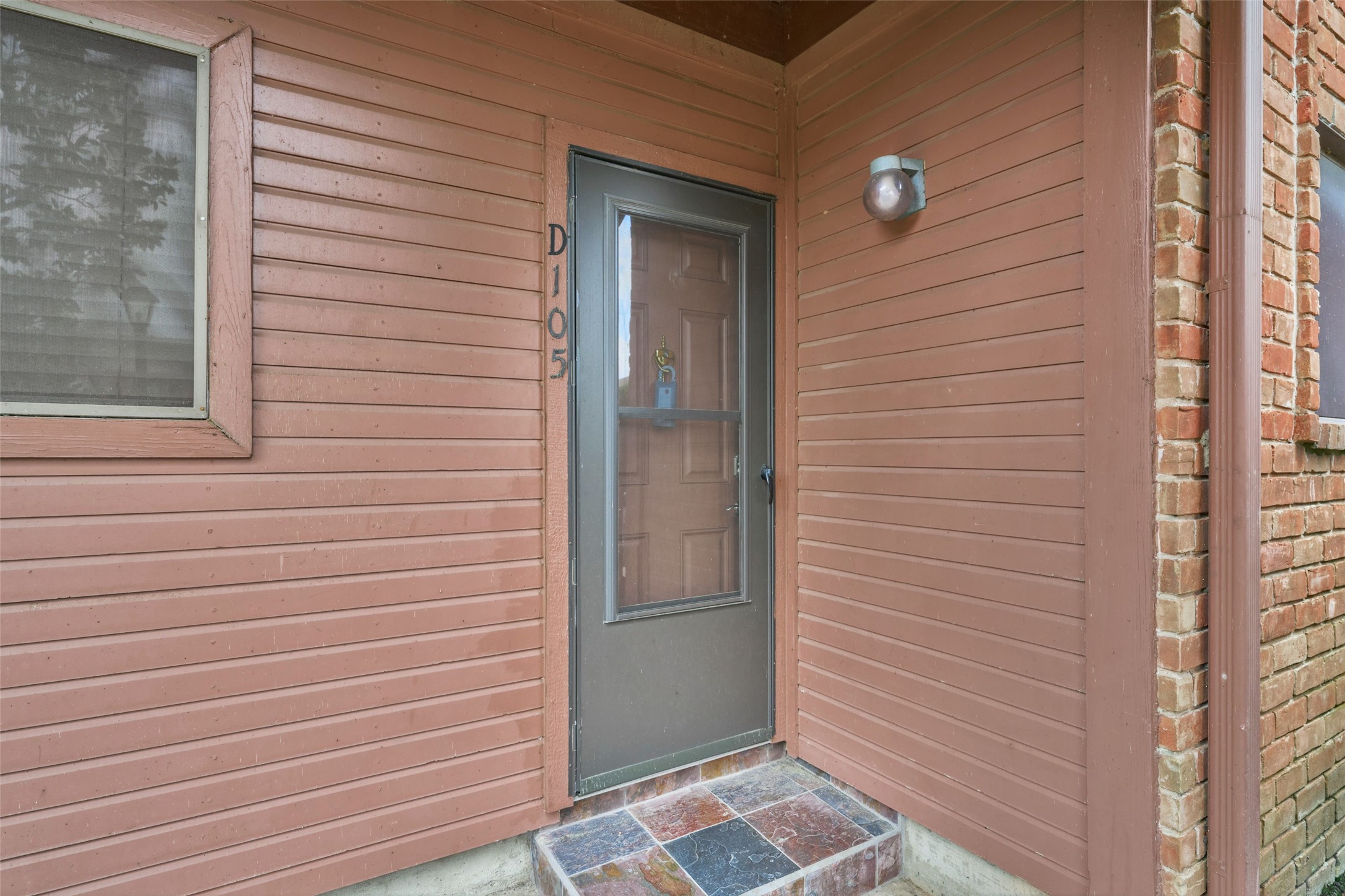 801 River Road, Unit 105D Montgomery, TX 77356 - Photo 24 of 32 Front door entry