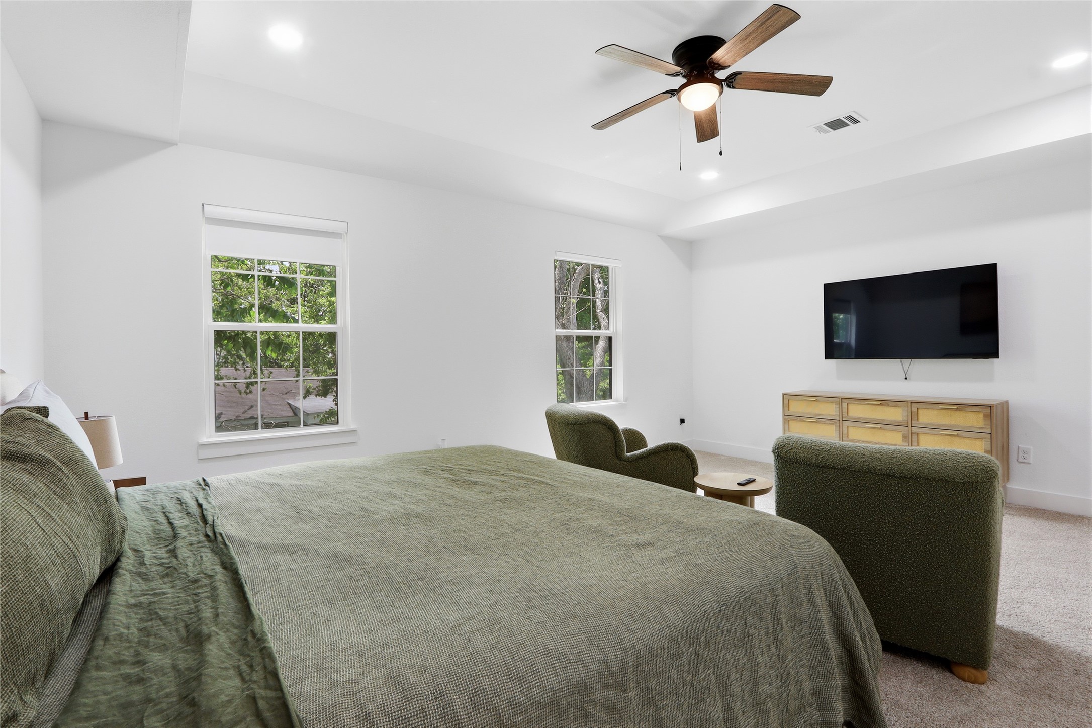 6747 Peerless Street Houston, TX 77021 - Photo 22 of 30 Primary Bedroom