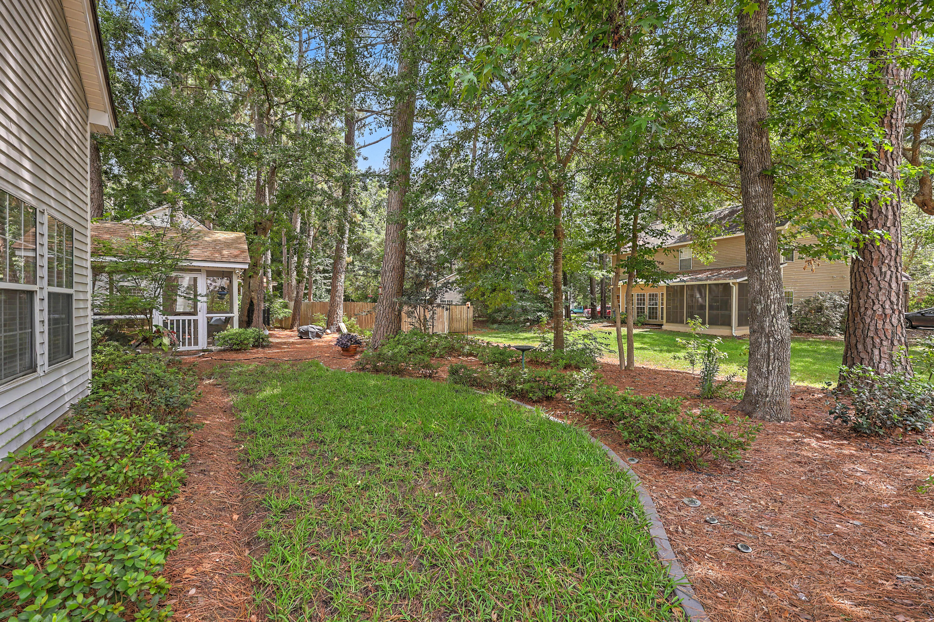 561 Pointe Of Oaks Road Summerville, SC 29485 - Photo 32 of 35