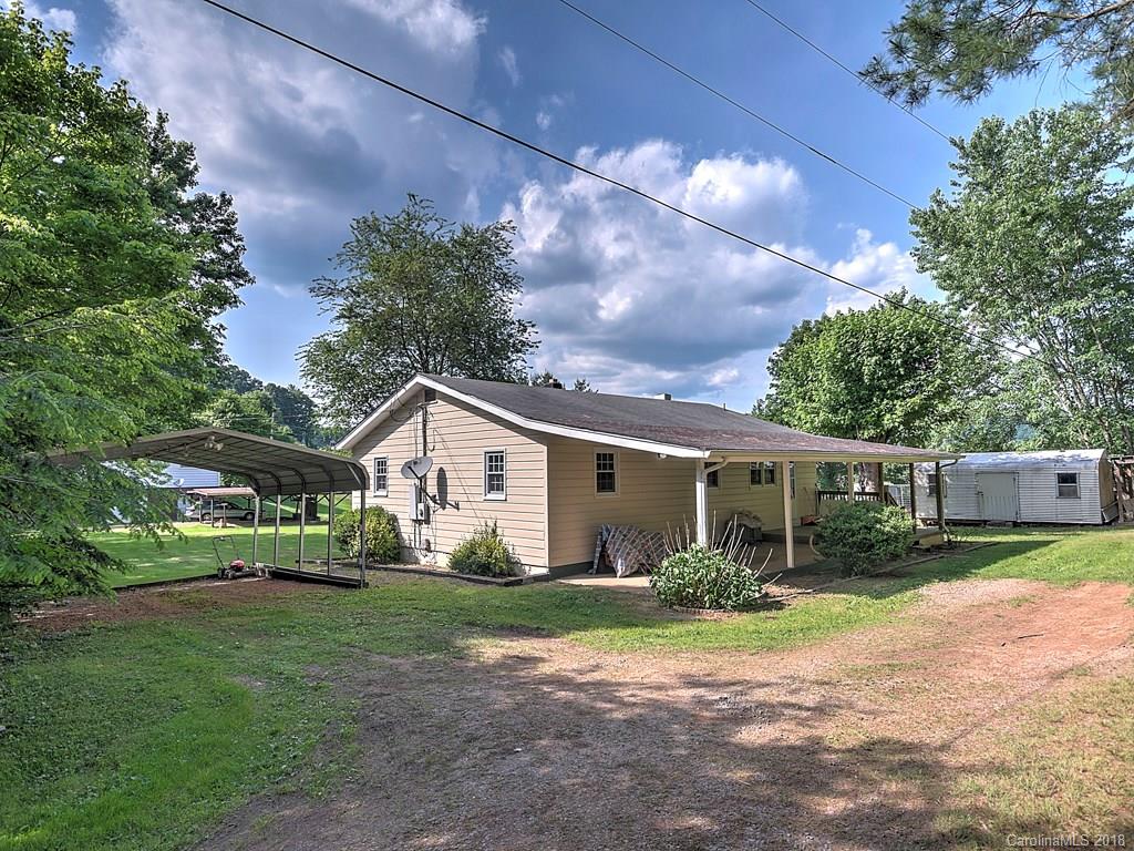 63 Dock Ratcliff Road Waynesville, NC 28786 - Photo 2 of 4