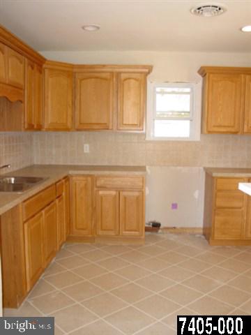 1531 Fireside Road York, PA 17404 - Photo 11 of 16