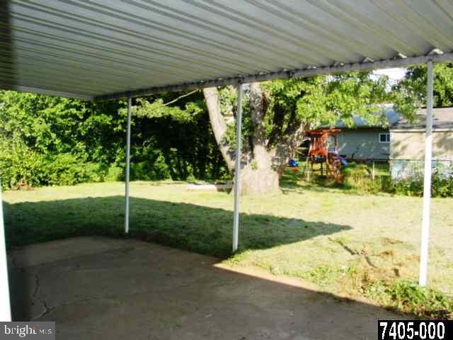 1531 Fireside Road York, PA 17404 - Photo 4 of 16