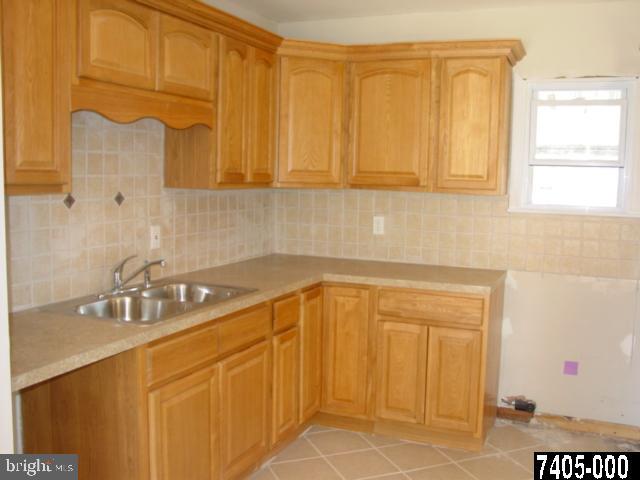 1531 Fireside Road York, PA 17404 - Photo 10 of 16