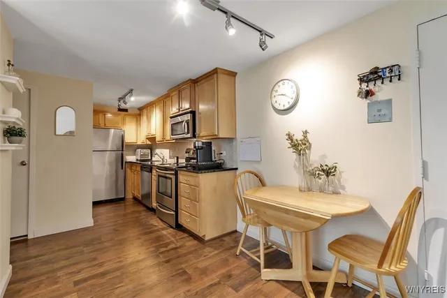 $159,900 | 849 Delaware Avenue, Unit 205, Buffalo, NY 14209